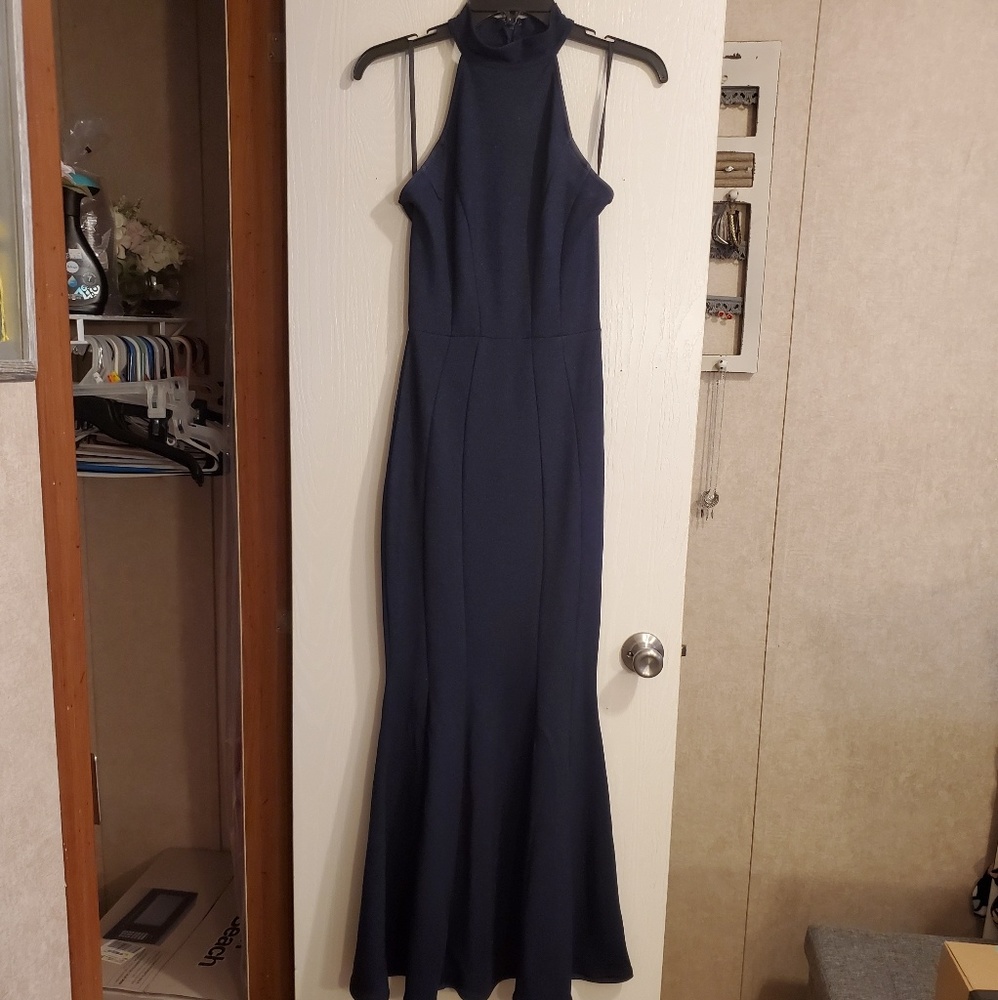 Blue fitted prom dress